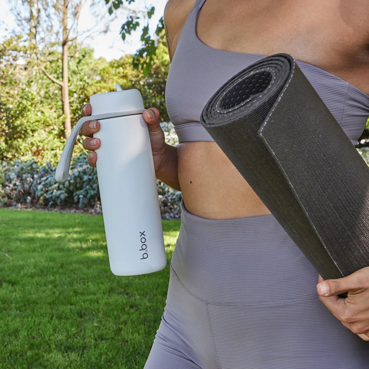 23oz insulated water bottle with flip top - white out - Image 4